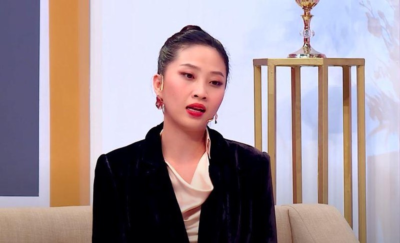 Liêu Hà Trinh tiết lộ điều khó khăn nhất khi yêu xa nó ảnh 1