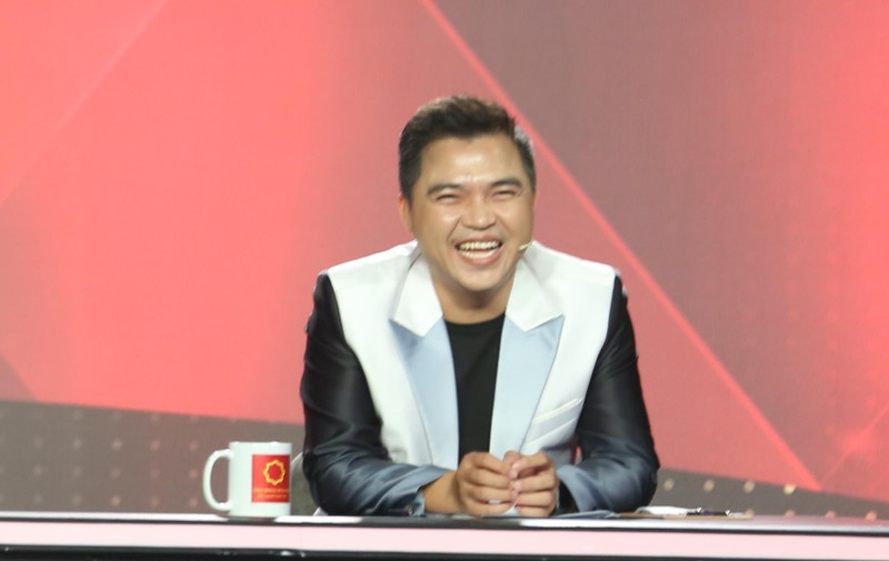 Tham gia chống dịch đến nỗi bỏ ăn, Lê Minh - MTV vẫn bị chỉ trích là giả tạo, làm màu ảnh 1