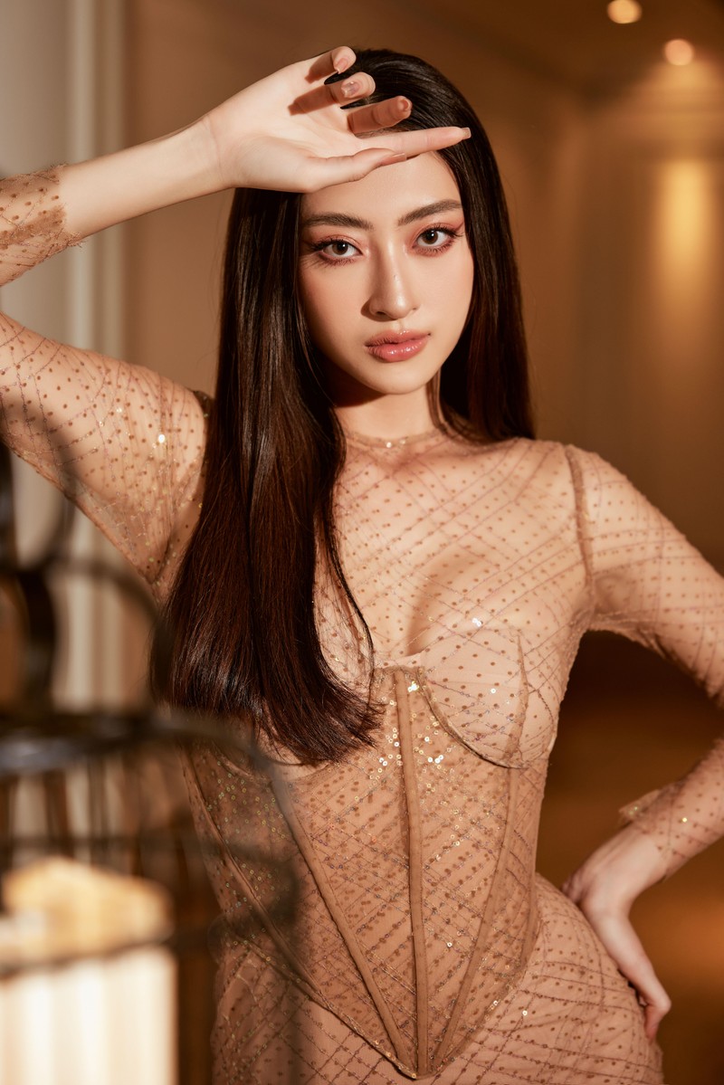 Hoa hậu Tiểu Vy khoe gương mặt “tỷ lệ vàng” cùng body quyến rũ ảnh 7