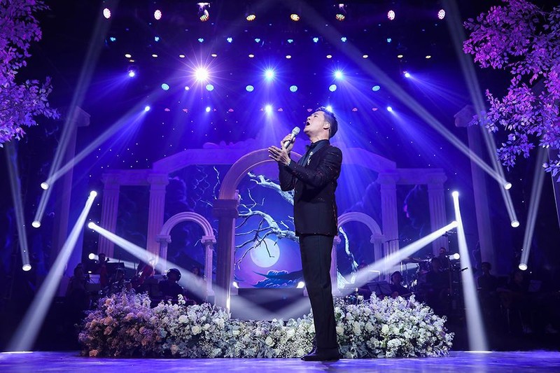 Bằng Kiều, Lệ Quyên, Quang Dũng, Quang Hà thăng hoa trong liveshow ở Hà Nội ảnh 6