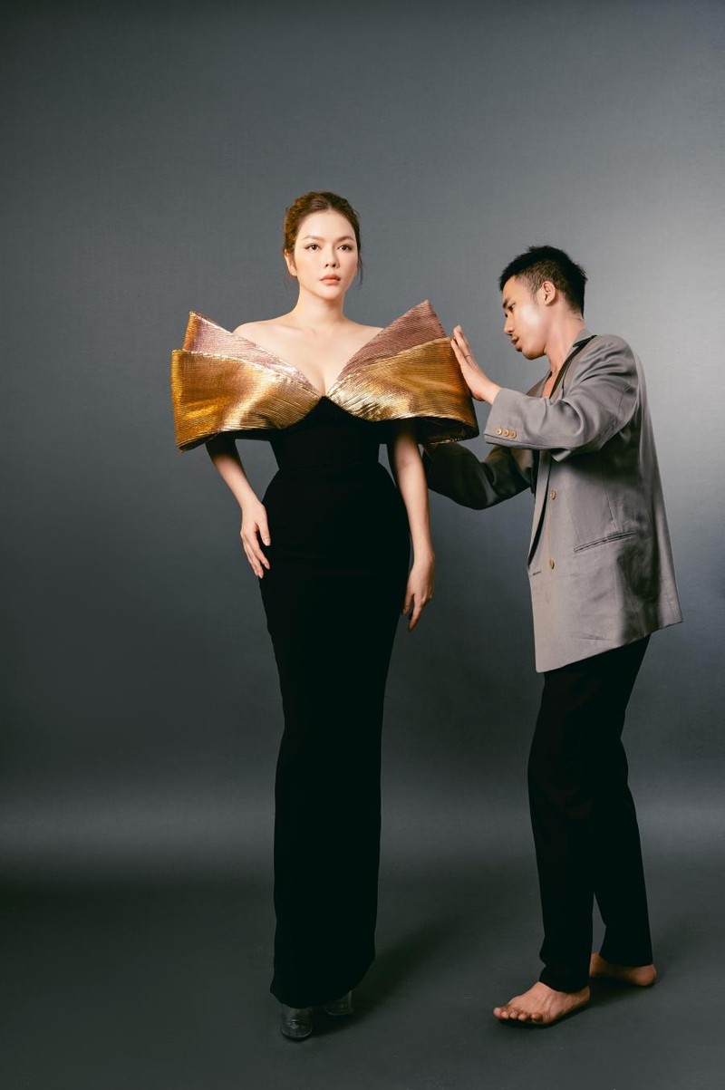 Lý Nhã Kỳ tất bật thử đồ chuẩn bị đến Liên hoan phim Cannes ảnh 2