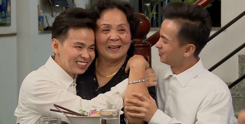 Sau 8 năm “buông bỏ” ca hát, “hoàng tử sinh đôi” Nhật Quốc, Tấn Quốc giờ ra sao? ảnh 2
