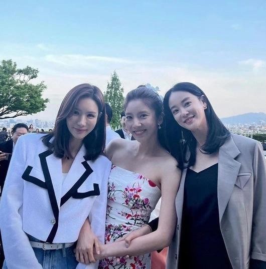 Jung Ryeo Won, Gong Hyo Jin không dự đám cưới Son Dam Bi vì rạn nứt tình cảm? ảnh 2