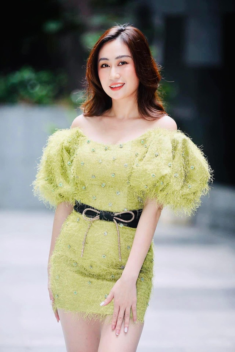  Vừa đăng quang người đẹp áo dài Hoa hậu Doanh nhân Việt Nam, nữ CEO khiến nhiều người ngưỡng mộ ảnh 4