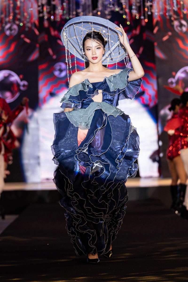 Di sản âm nhạc Việt Nam được tôn vinh tại Thailand Fashion Week 2022 ảnh 1