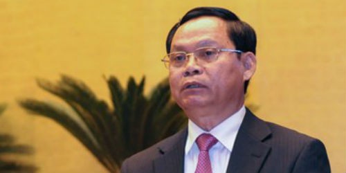 Tổng Thanh tra Chính phủ Huỳnh Phong Tranh trình bày báo cáo của Chính phủ về công tác phòng, chống tham nhũng năm 2015