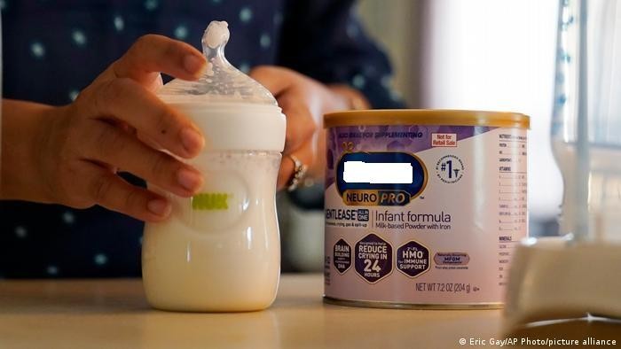 Hoa Kỳ thiếu hụt nghiêm trọng sữa công thức dành cho trẻ em ảnh 1