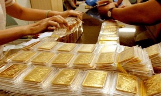 Vàng quay đầu giảm chờ thời cơ tăng giá