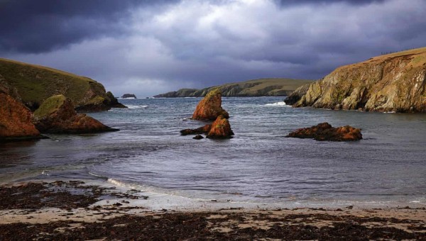 Vịnh Spiggie, nằm trên bán đảo phía nam của Shetland, Scotland.