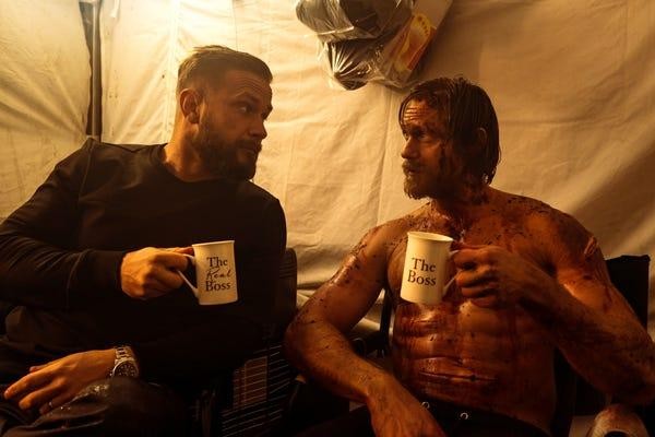 Bí mật đằng sau thể hình Viking 8 múi của Alexander Skarsgård trong phim mới ”The Northman” ảnh 4