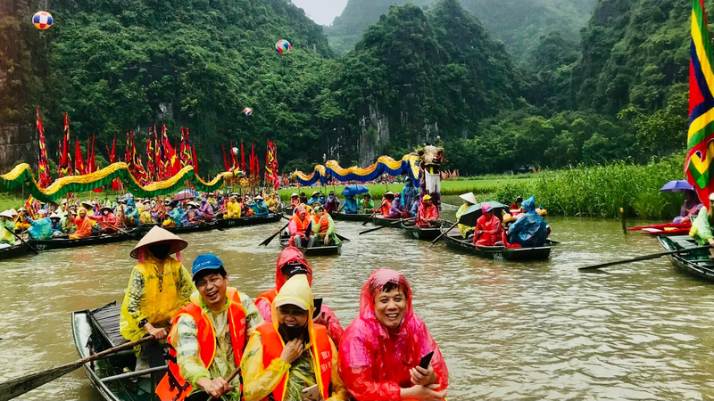 Khai mạc Tuần du lịch "Sắc vàng Tam Cốc - Tràng An"