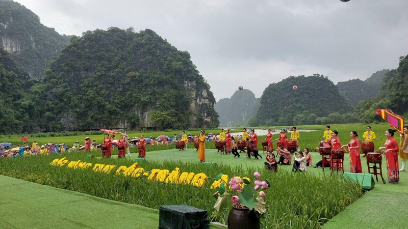 Khai mạc Tuần du lịch "Sắc vàng Tam Cốc - Tràng An" ảnh 1