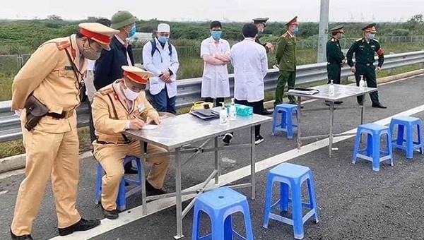Quảng Ninh tiếp tục thành lập các chốt kiểm soát để phòng, chống dịch Covid-19. Ảnh minh họa: Nhân dân