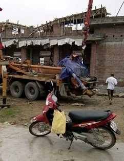 Hải Phòng: Sập mái nhà văn hóa đang thi công, 9 người thương vong