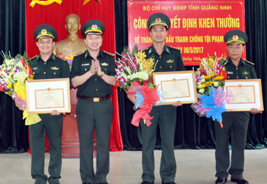 Quảng Ninh: Khen thưởng đột xuất Đồn biên phòng Hải Hòa