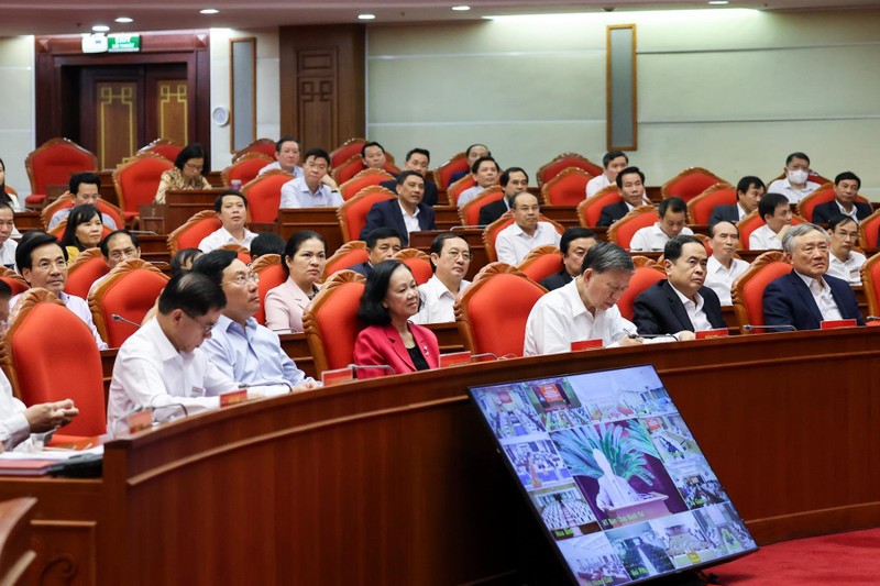 Quyết tâm vượt lên chính mình, khắc phục tư tưởng bằng lòng, trung bình chủ nghĩa (*) ảnh 3