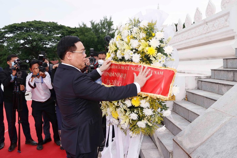 Việt Nam - Lào: Tiếp tục vun đắp mối quan hệ "có một không hai" ảnh 3