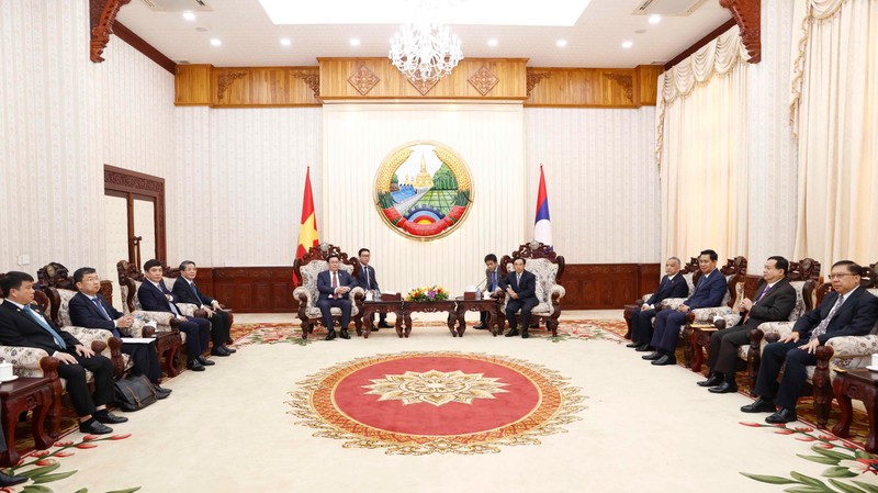 Nâng tầm hợp tác kinh tế thành một trụ cột thực sự trong quan hệ hai nước Việt - Lào ảnh 2