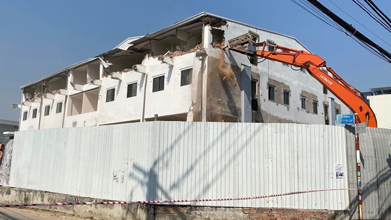 Một trường hợp vi phạm xây dựng bị xử lý ở Quận 2, TP HCM.