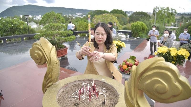 Phó Chủ tịch nước biểu dương tinh thần đoàn kết, vượt qua khó khăn của chiến sĩ đồn Biên phòng Gành Dầu ảnh 3