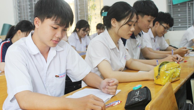 Học sinh Trường THPT Trần Nguyên Hãn (TP. Vũng Tàu) ôn tập chuẩn bị cho kỳ thi tốt nghiệp THPT năm 2020