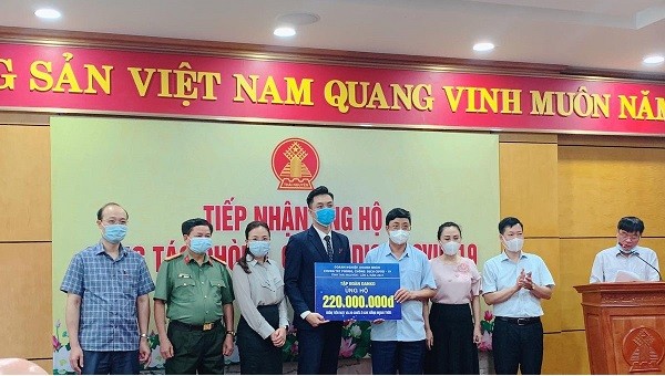 Danko Group trao tặng ủng hộ cho công tác phòng chống dịch tại 2 địa phương là Thái Nguyên và Bắc Ninh.