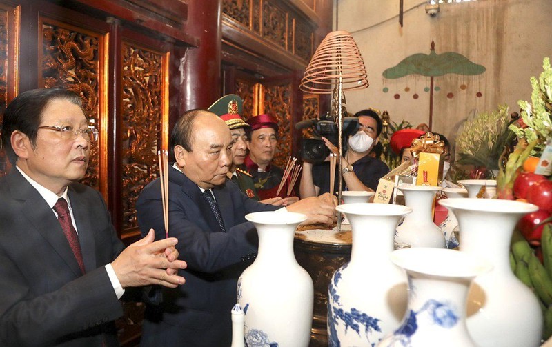 Chủ tịch nước Nguyễn Xuân Phúc dâng hương giỗ Tổ Hùng Vương ảnh 2