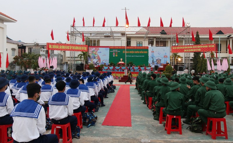 Quang cảnh lễ giao quân tại TP Phan Rang - Tháp Chàm (tỉnh Ninh Thuận).