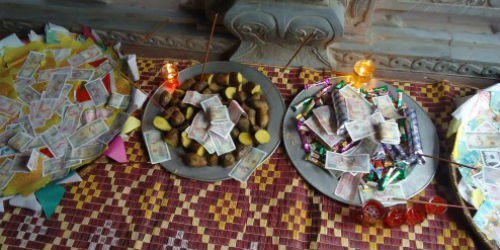 Dâng sao giải hạn, vợ chồng suýt ra Tòa