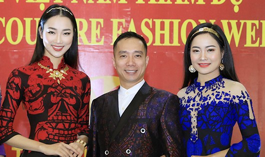 Paris Fashion Week - Haute Couture 2018: NTK Việt nào vinh dự mở màn?