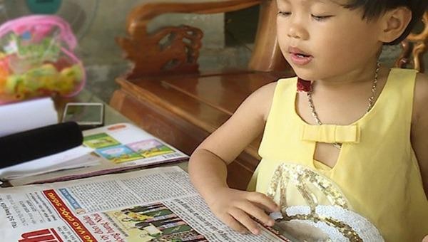 Kỳ lạ bé gái bại liệt 3 tuổi bỗng dưng biết đọc