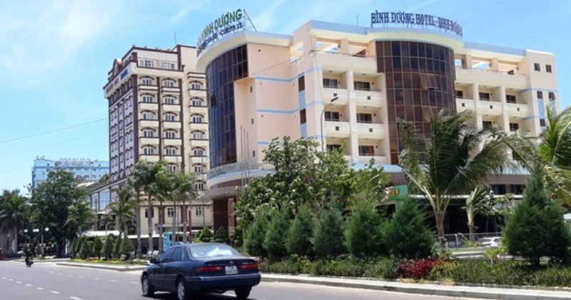 Quyết định di dời các khách sạn ven biển để giành không gian biển cho người dân của Bình Định đang gặp vướng