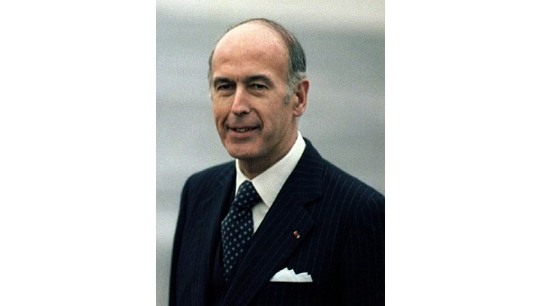 Cựu Tổng thống Pháp Valery Giscard d’Estang năm nay 94 tuổi