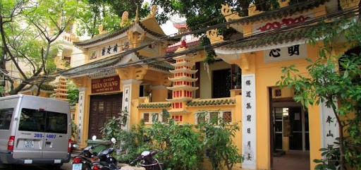 Linh thiêng bức tượng Phật bằng đồng lớn nhất tại Việt Nam ảnh 1