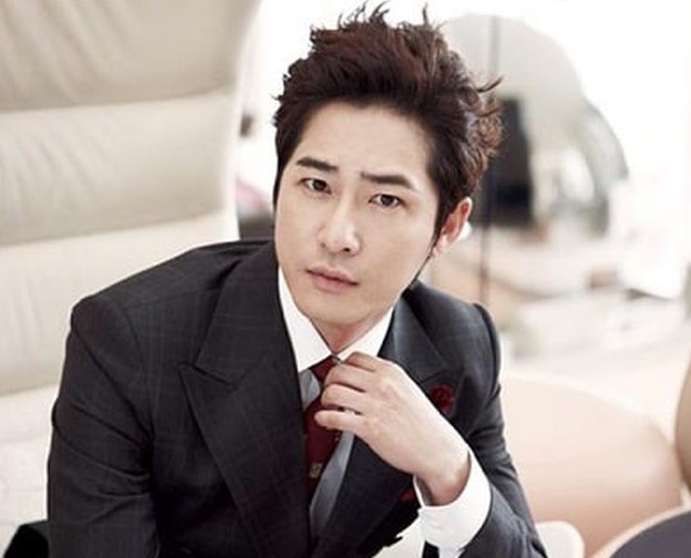Kang Ji Hwan.