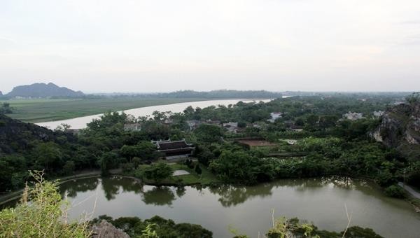 Toàn cảnh đền Đồng Cổ.
