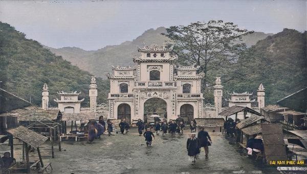Chùa Hương (ảnh tư liệu).