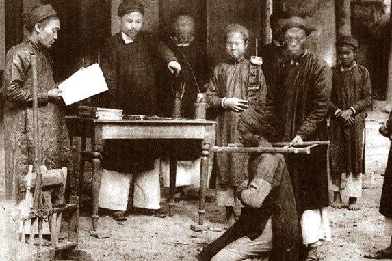 Một phiên xử án thời xưa.