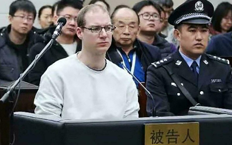 Bị cáo Robert Schellenberg trong một phiên xét xử tại Trung Quốc.