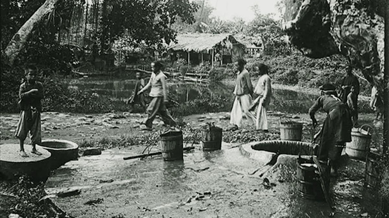 Ảnh tư liệu giếng làng.