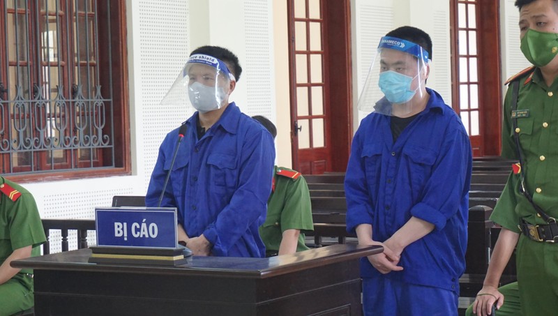 Hai bị cáo Giàng Seo Hòa, và Vàng Seo Sử.