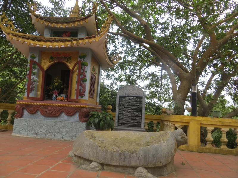 Một