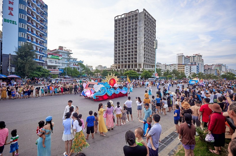 Sôi động lễ hội Carnival đường phố Sầm Sơn năm 2022 ảnh 1