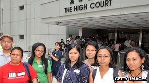 Người giúp việc gia đình được yêu cầu rời khỏi Hồng Kông trong vòng 2 tuần nếu bị chủ sa thải.
