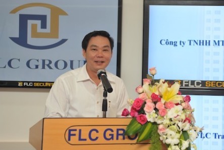 Thứ trưởng Bộ Tư pháp Lê Hồng Sơn tới chúc mừng lễ khai trương