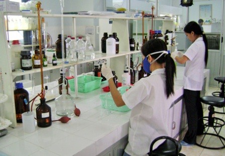 Lao động nữ cần được tăng tuổi về hưu