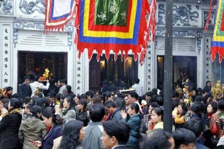 Phủ Tây Hồ luôn nêm cứng người dịp đầu năm