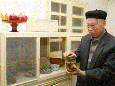 Ông Đặng Văn Lơ, một trong 2 đầu bếp từng phục vụ tại nhà bếp cho Chủ tịch Hồ Chí Minh và Thủ tướng Phạm Văn Đồng