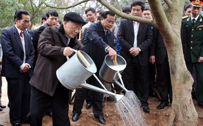 Tổng Bí thư Nguyễn Phú Trọng tham dự Tết trồng cây.