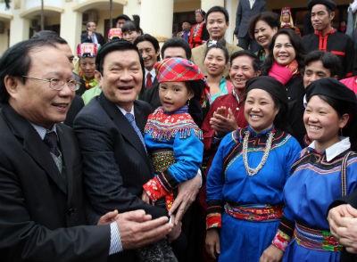 Chủ tịch Nước Trương Tấn Sang thăm và chúc Têt cộng đồng các dân tộc Việt Nam tại Làng Văn hóa du lịch các dân tộc Việt Nam